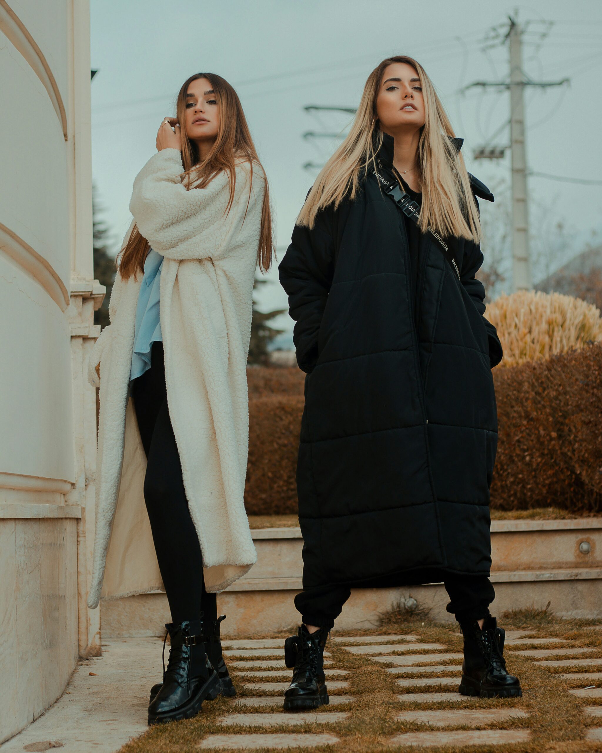 Capsule Wardrobe 101: Building a Versatile and Chic Closet